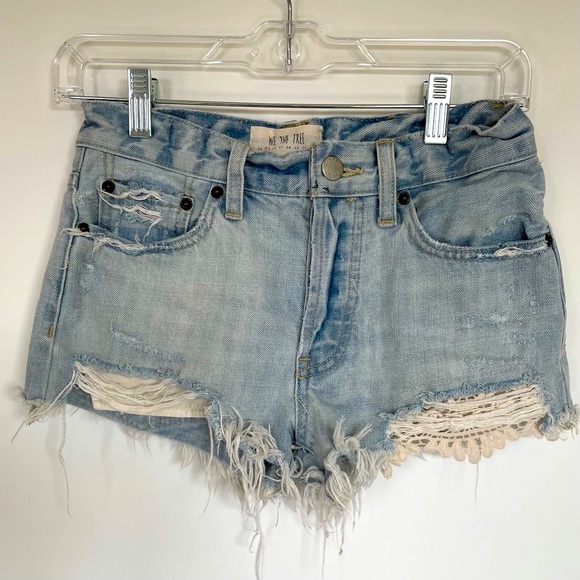 We the Free People Daisy Chain Lace Button Fly Distressed Size 25 - Picture 4 of 8